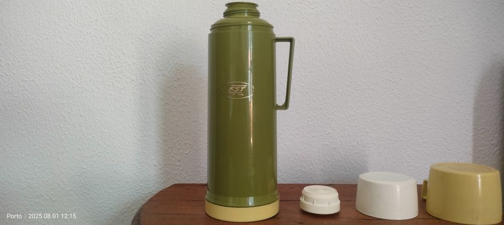 Termo Vintage KST (0,75 L) — Clássico Retro