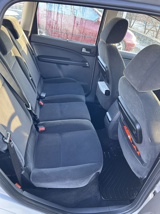 Ford C-MAX 2.0 бензин