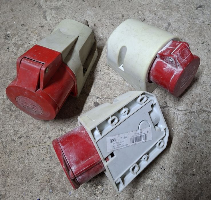 Gniazdo siłowe 16A lub 32A