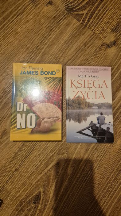James Bond, Księga życia