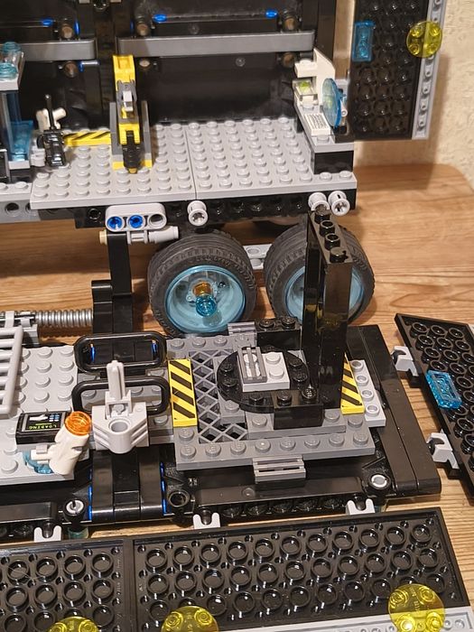 Lego ultra agents 70165 tir, mobilna baza