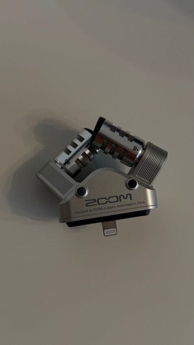 ZOOM IQ6 XY – XY Stereo Microphone for iPhone and iPad