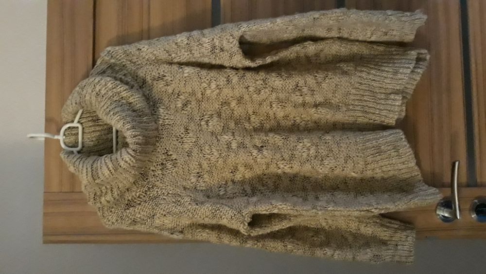 Sweter z golfem_ stan bardzo dobry