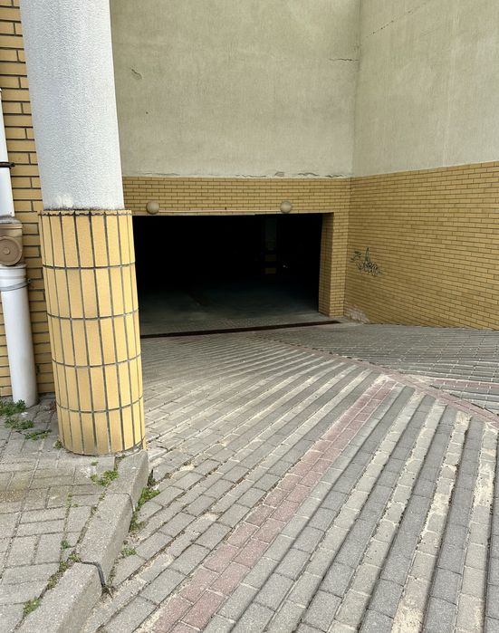 Miejsce postojowe w garażu podziemnym
