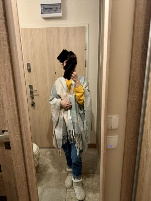 Duża chusta szal w kratę Reserved