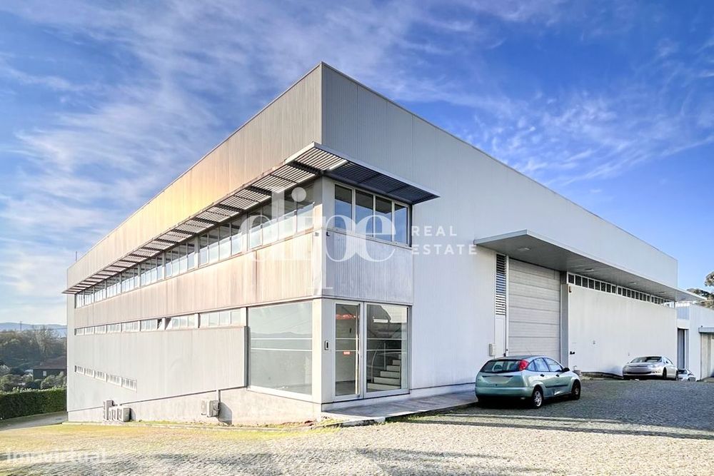 Armazém de 3.254 m2 em Gondar, Guimarães.