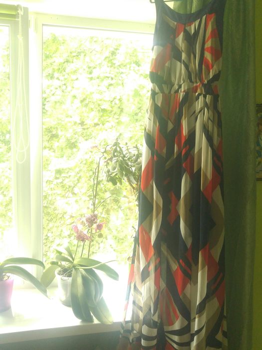 Жіноче плаття довге плаття