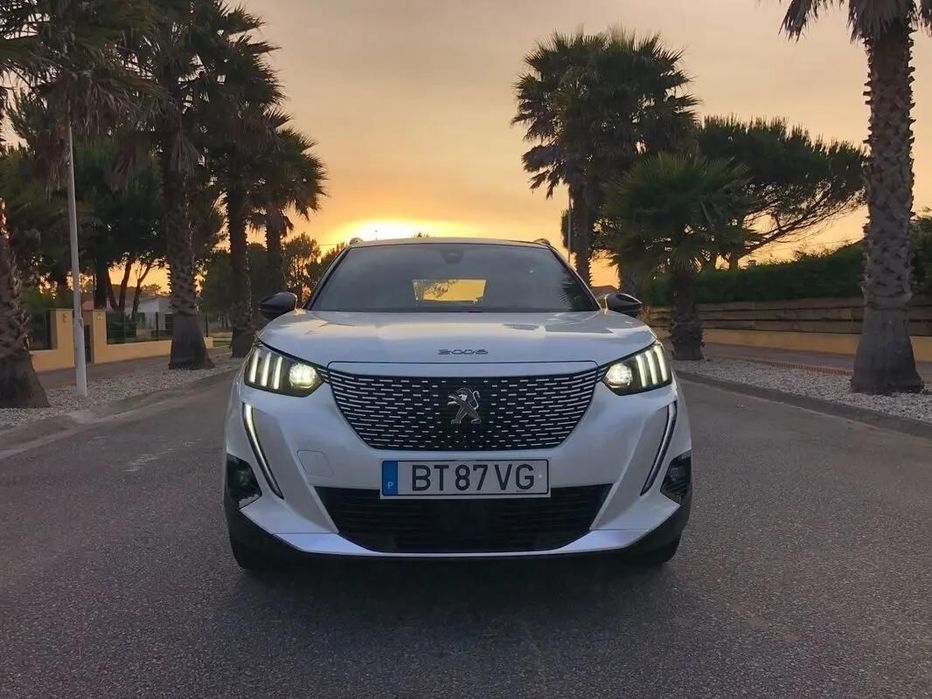 Peugeot e-2008 GT+