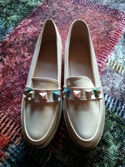 Mocassim beges novos