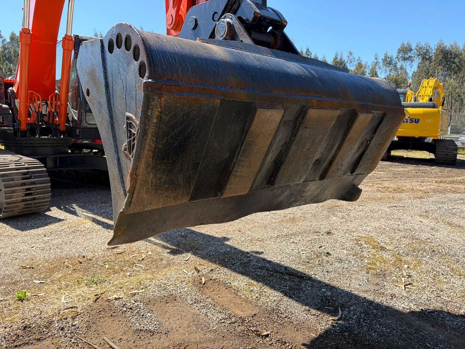 Balde de Limpeza Reforçado para Escavadora 2.10m
