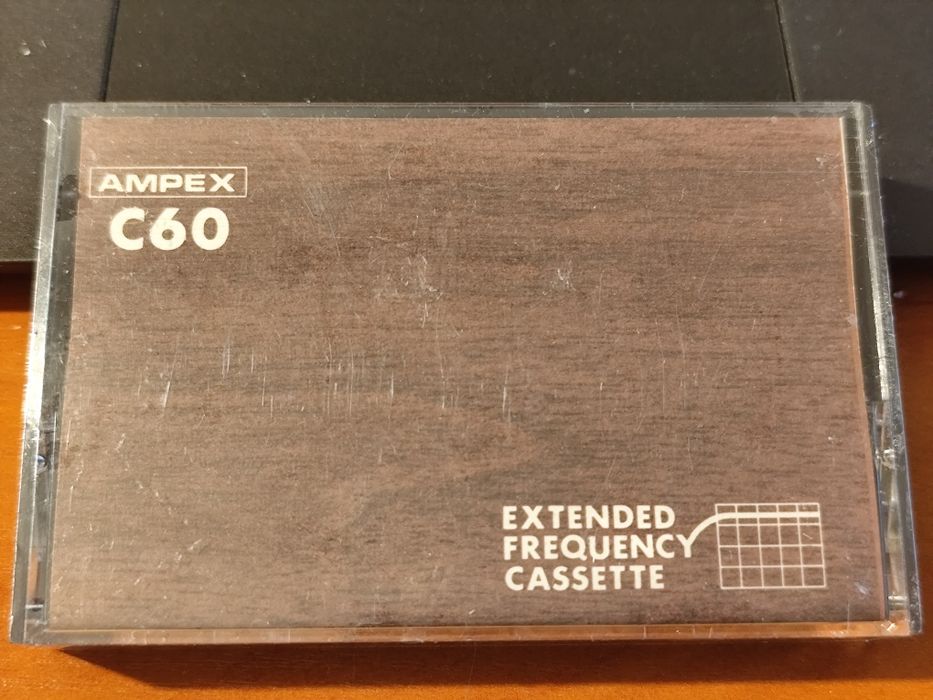 Nowa zafoliwana kaseta Ampex C60