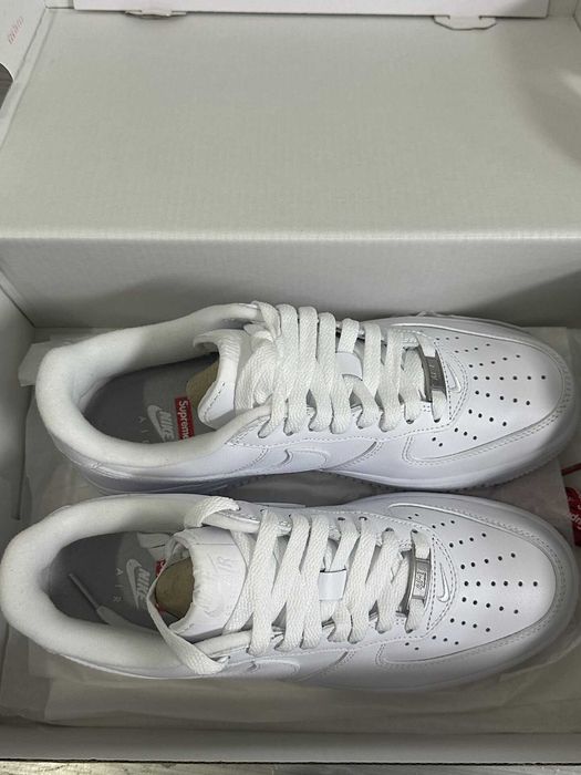 Buty Air force 1 Supreme biale R.43