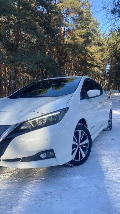 Nissan leaf 40квт 2018
