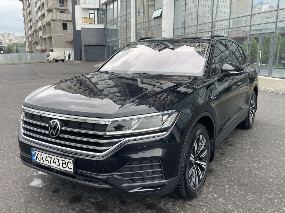 Продам VW Touareg 2021