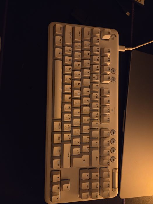 Механічна клавіатура Logitech g713