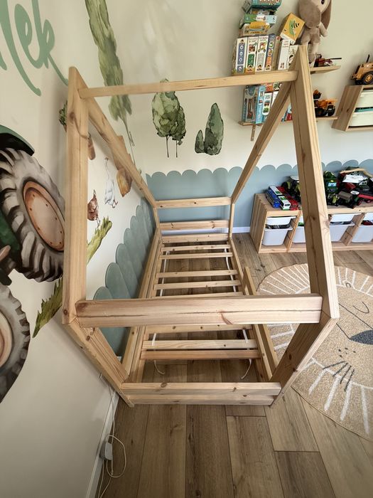 Lozeczko dzieciece domek