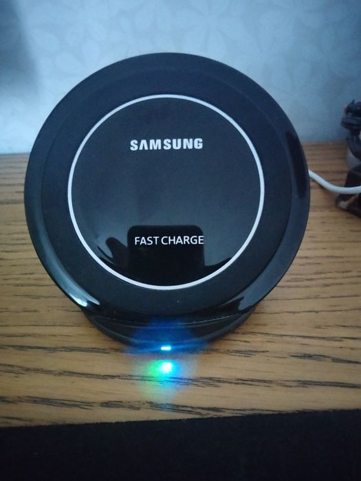 Бездротова зарядка Samsung