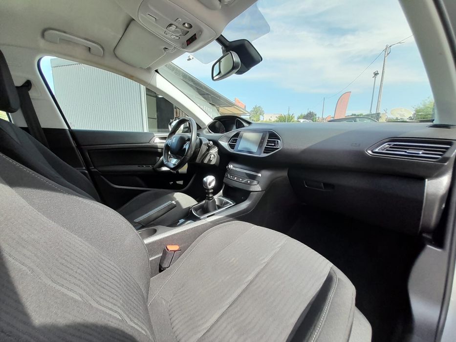 Peugeot 308 SW Allure 1.6 BlueHDi – 2014.  Negociable