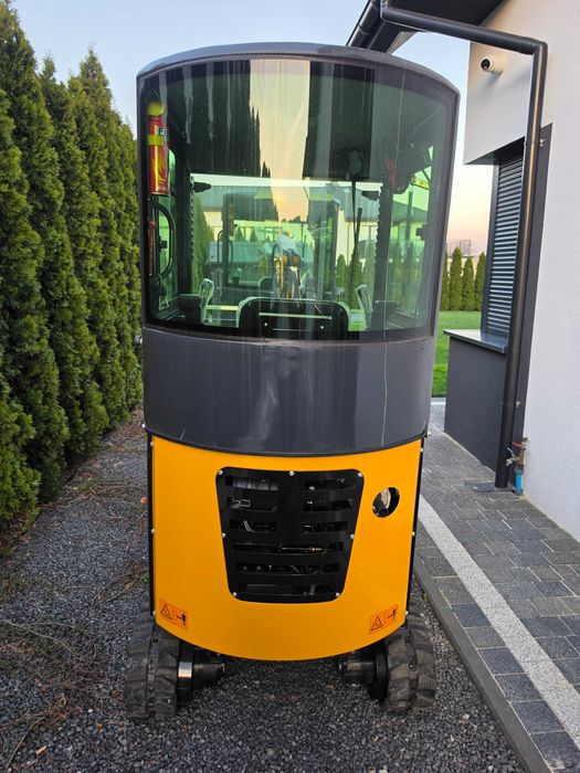 Sprzedam mini koparkę 1150kg, sprowadzoną z Chin.