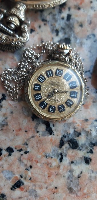 Relógios de bolso em bom estado
