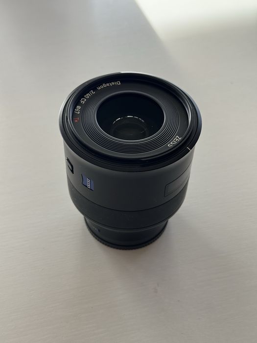 Zeiss Batis 40mm (Sony E-Mount)