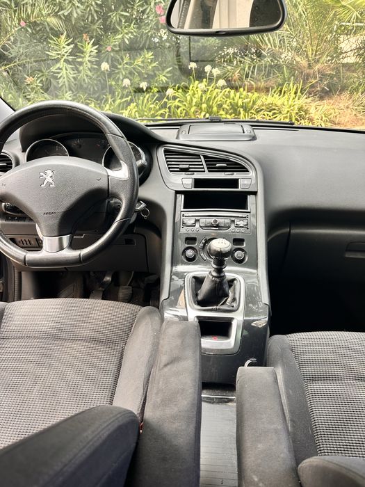 Peugeot 5008 — fotografia 8