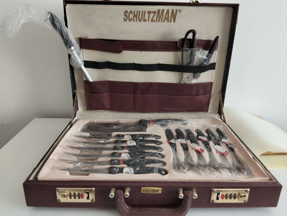 Conjunto de Talheres e Facas SchultzMan