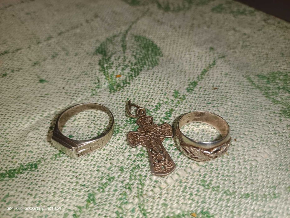 Кольца , крестик серебро