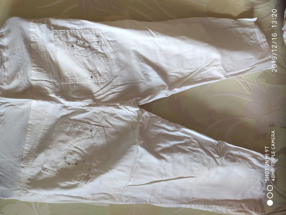 Шикарный костюм для будущих мамочек