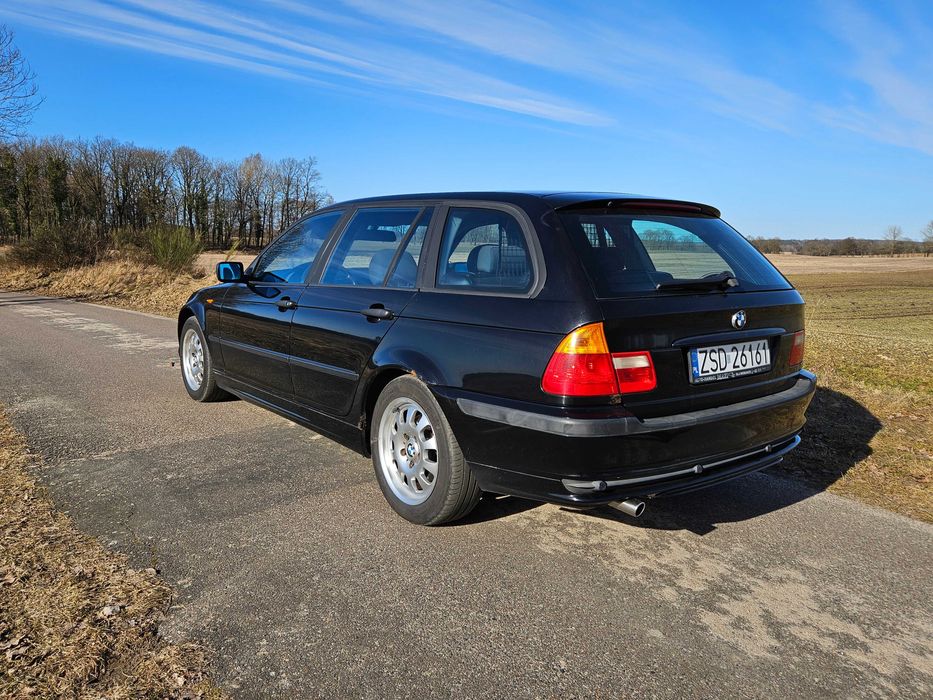 BMW 318i Touring E46