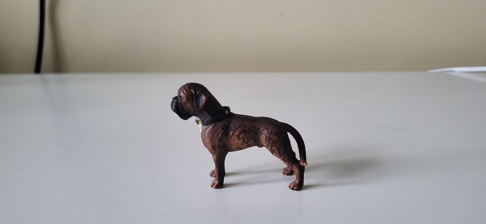 Schleich pies bokser figurka model wycofany z 2012 r.