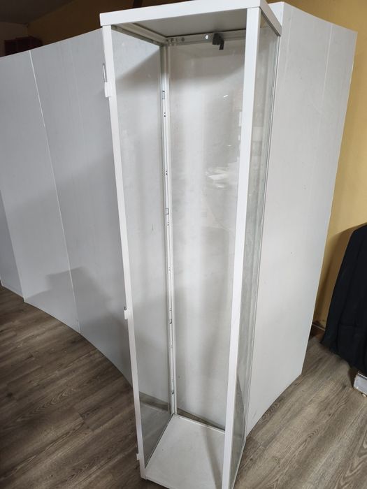 Vitrine em ótimo estado sem porta