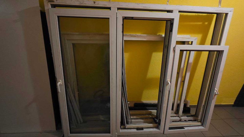 Продам вікна (рами, склопакети). Ціна за все!