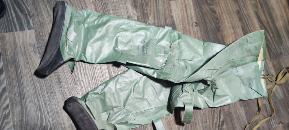 Озк  нові  1 2 ріст  чоботи чулки бахіли  комбінезон полювання костюм заброди