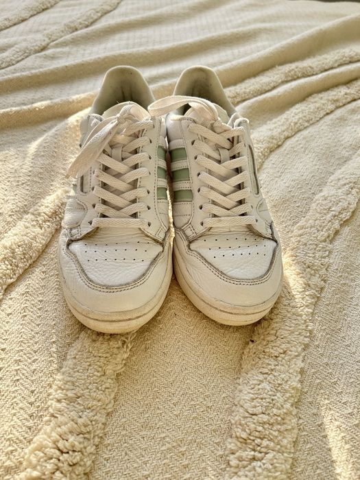 Adidas Continental 80 Stripes biale z miętowymi dodatkami