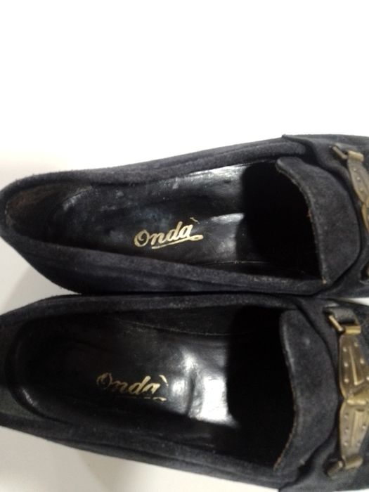 Sapatos de camurça fechados em bom estado n36