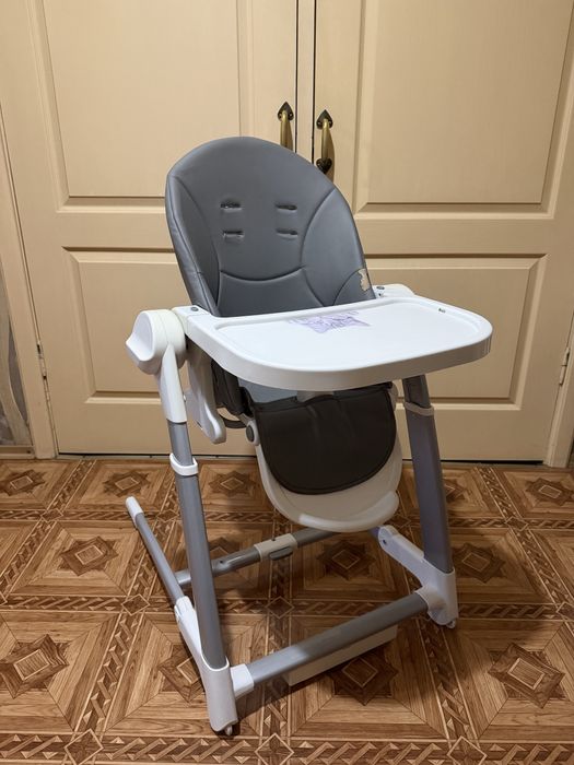 Стільчик для годування-заколисуючий центр 3 в 1 Kikka boo