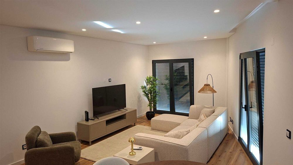 Arrenda-se apartamento T3 novo no centro de Faro