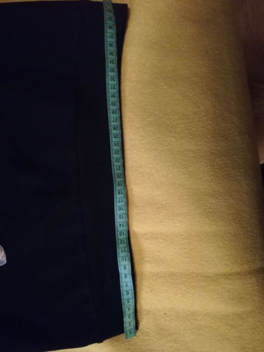 Bluzka,bluza czarna M z motywem motyla cekiny