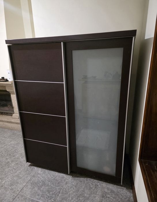 Armário arrumação móvel sala de estar