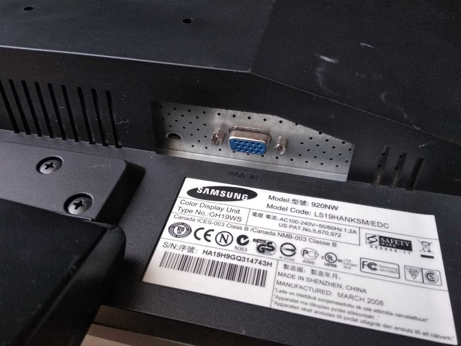 monitor Samsung 19 cali syncmaster Model 920NW biuro monitoring