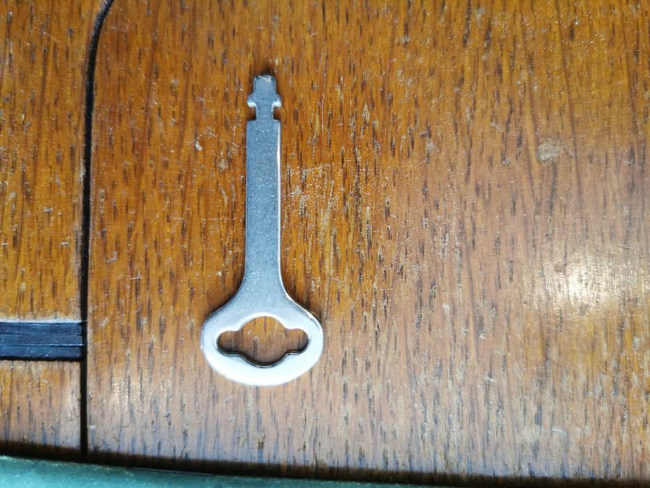 Baixa de preço Máquina de costura antiga Singer, impecável a trabalhar