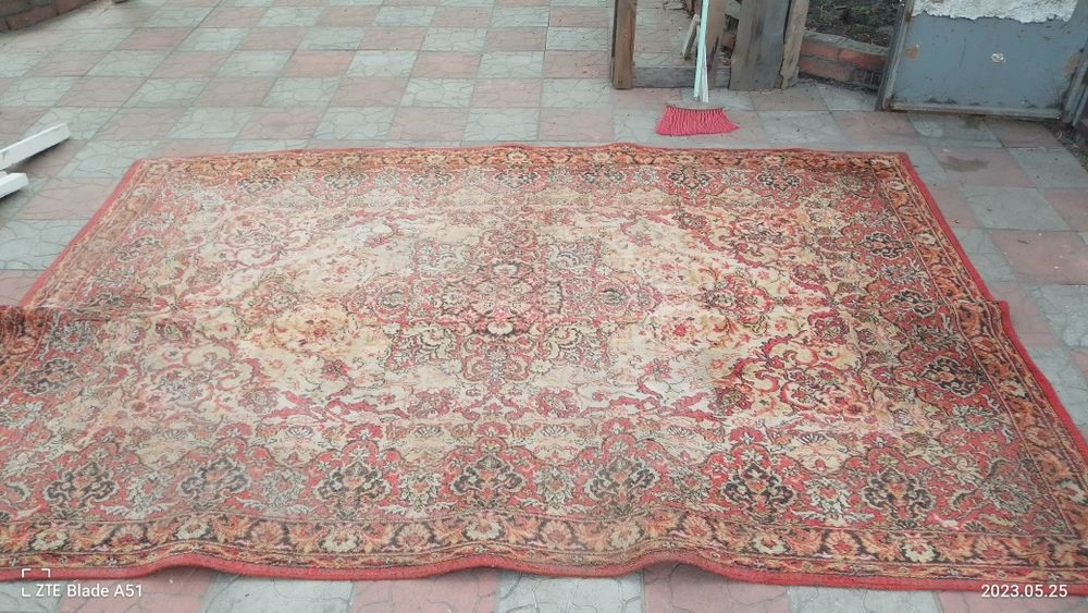 Продам ковёр б/у