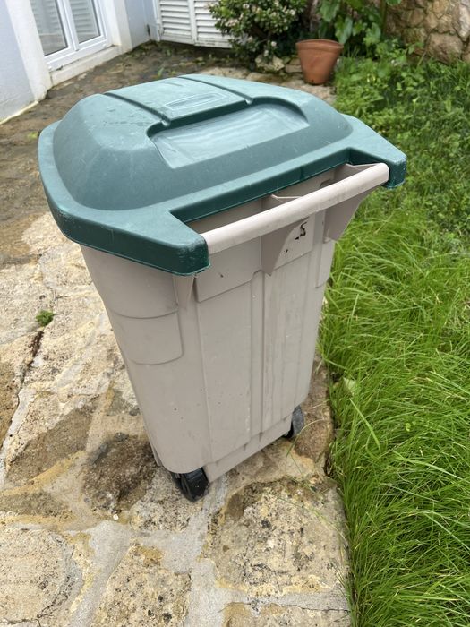 Caixote do lixo de jardim 110L