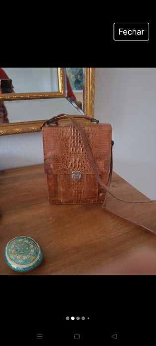 Mala crocodilo mulher