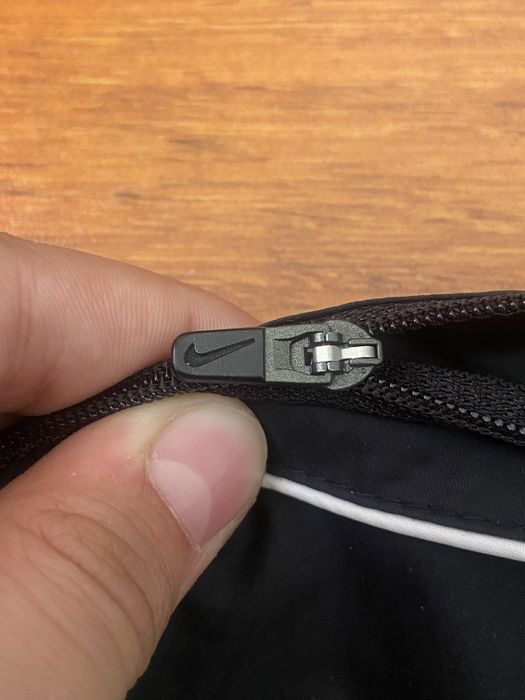 Вінтажні нейлонові штани nike