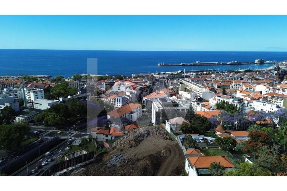 Apartamento | Tipologia T1 | Vista Mar / Baía do Funchal| Funchal |Ilh