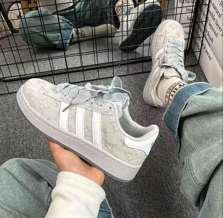 Кросівки жіночі адідас campus