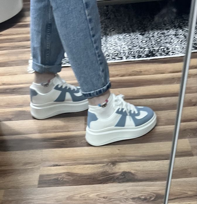 Sneakersy  białe -błekitne na platformie 38