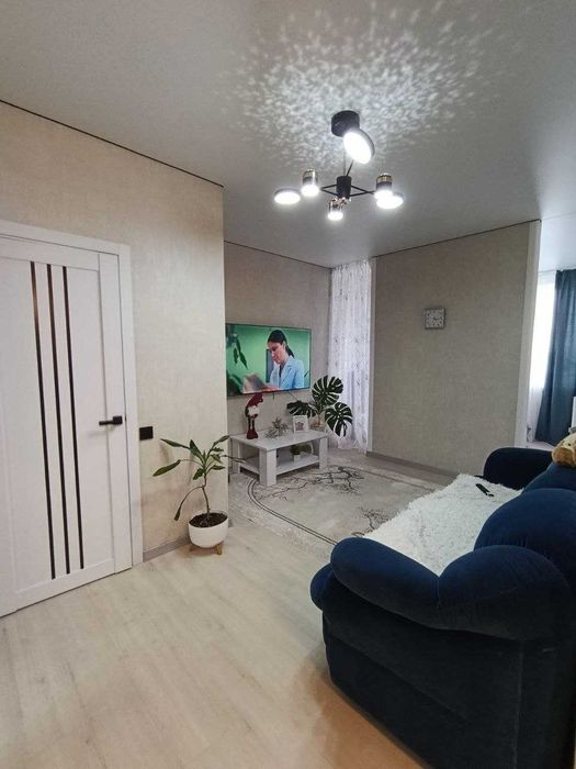 Продам 1 кімнатну, простору квартиру в Скай Сіті на Варненській